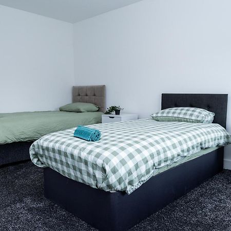 Spacious Ground Floor Apt Near Old Trafford Stadium Manchester Dış mekan fotoğraf